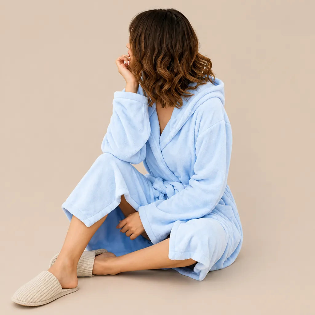 La boutique du peignoir Peignoir de Bain Femme - Microfibre à Capuche, Bleu Ciel