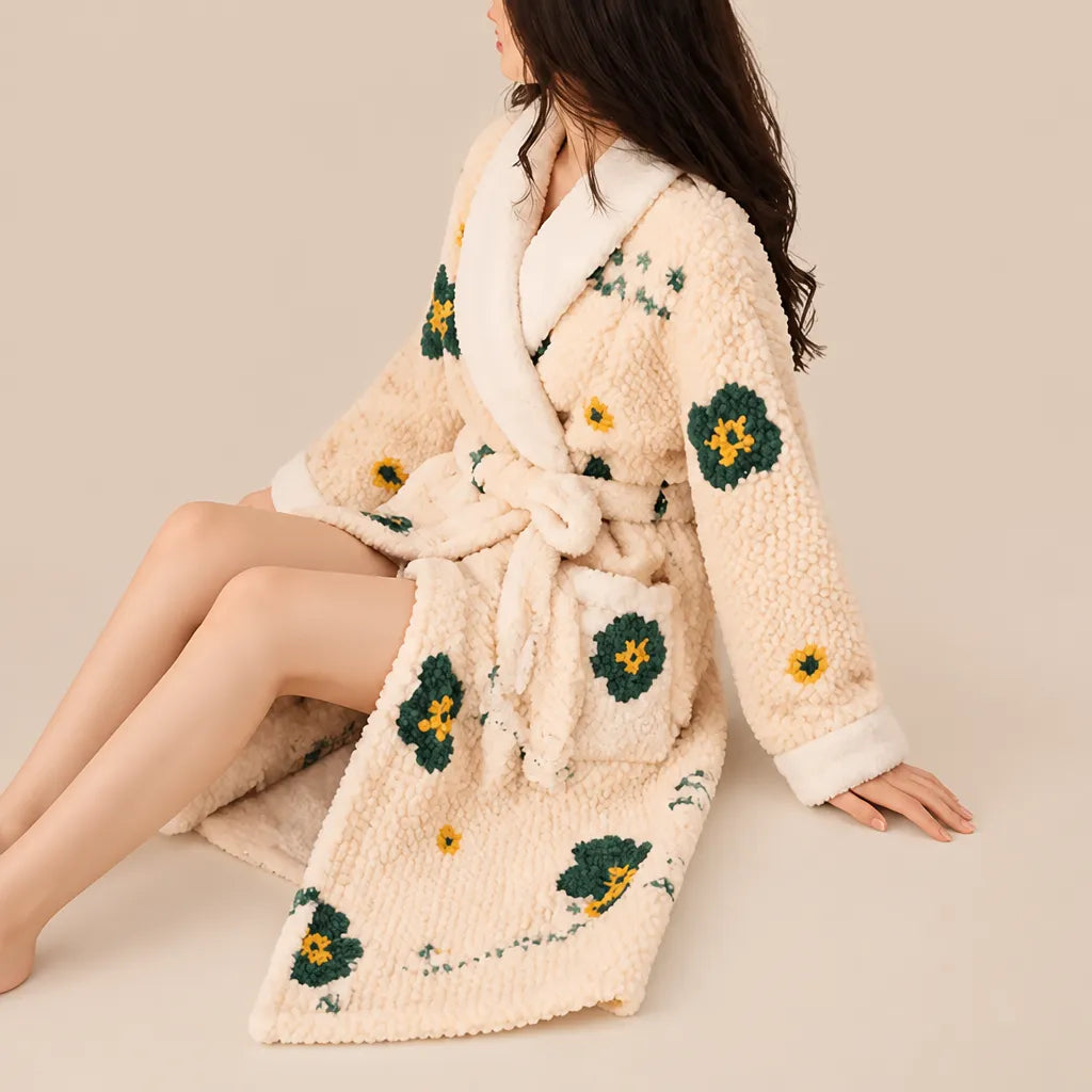 La boutique du peignoir Peignoir Femme Polaire - Texturé à Col Blanc, Écru à Fleurs Vertes