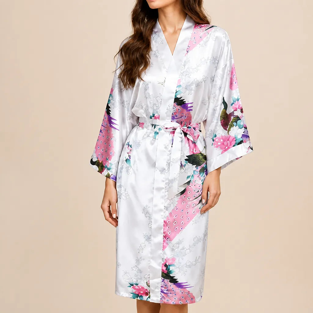 La boutique du peignoir Peignoir Kimono Femme - Court en Satin à Paons, Blanc