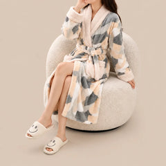 La boutique du peignoir Peignoir Femme Polaire - Long à Col Blanc, Écru à Fleurs Grises