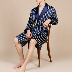 La boutique du peignoir Peignoir Homme Luxe - Kimono en Satin, Bleu Marine Rayé