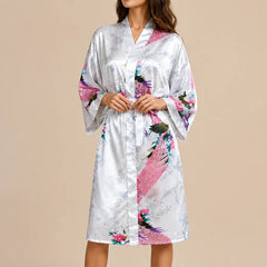La boutique du peignoir Peignoir Kimono Femme - Court en Satin à Paons, Blanc