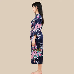La boutique du peignoir Peignoir Kimono Femme - Long en Satin à Paons, Bleu Marine
