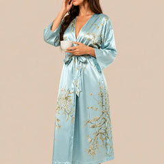 La boutique du peignoir Peignoir Satin Femme - Long à Branches Fleuries, Bleu Ciel