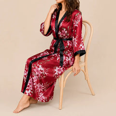 La boutique du peignoir Peignoir Satin Femme - Long à Col Noir, Bordeaux Fleuri