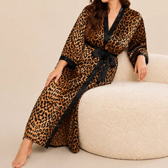 La boutique du peignoir Peignoir Satin Femme - Long à Col Noir, Léopard